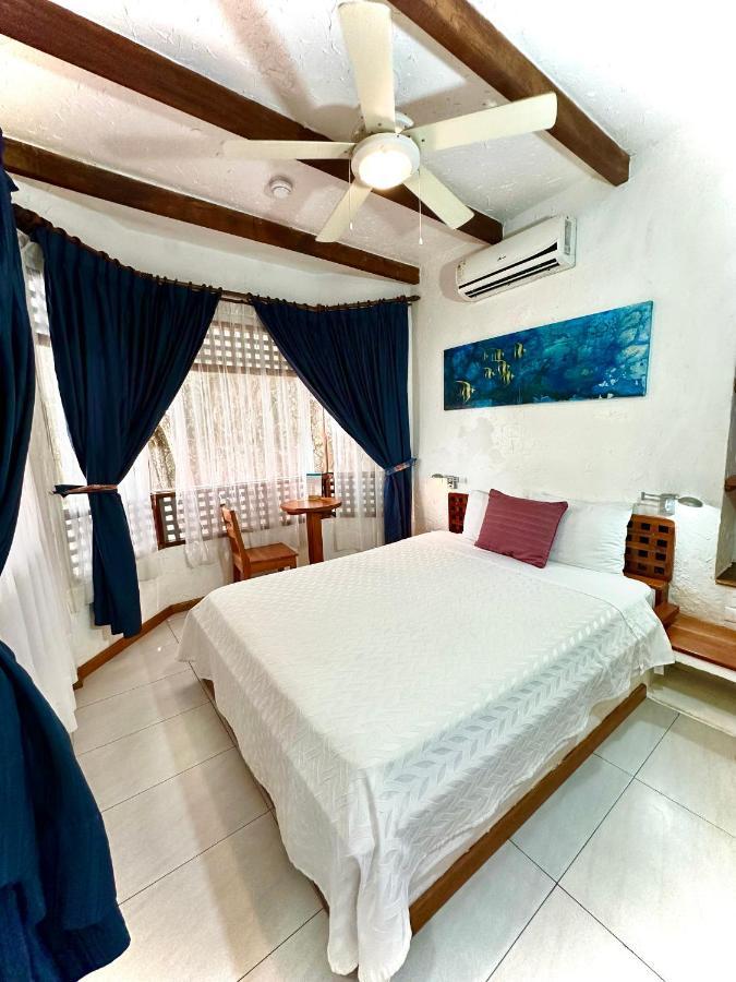 Hotel Silberstein Puerto Ayora  Kültér fotó
