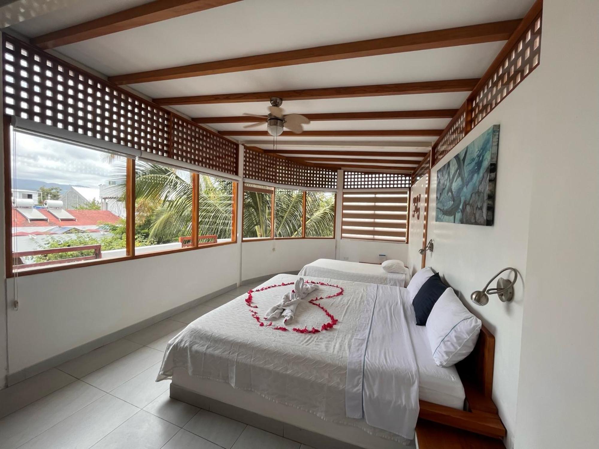 Hotel Silberstein Puerto Ayora  Kültér fotó